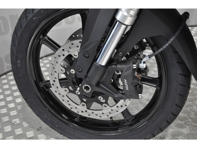suzuki - v-strom-800