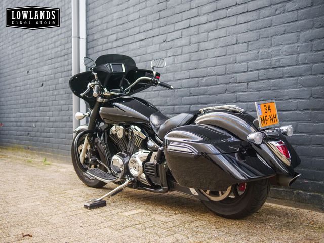 yamaha - xvs-1300-a-midnight-star