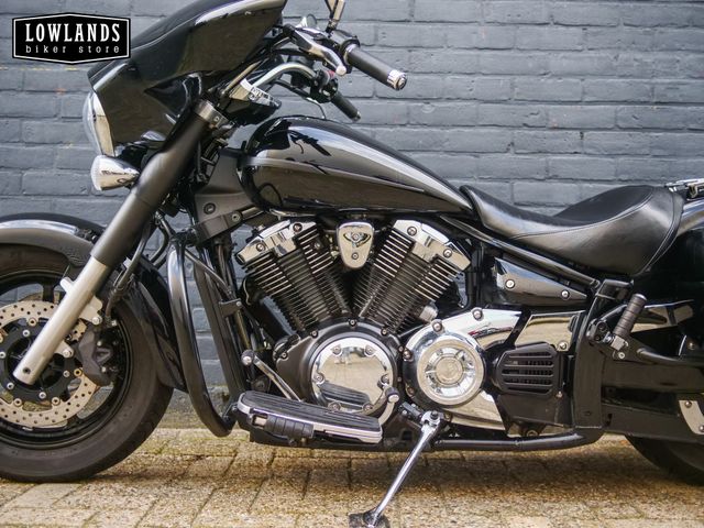 yamaha - xvs-1300-a-midnight-star