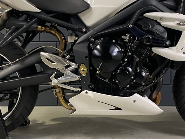 triumph - street-triple