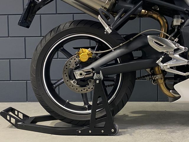 triumph - street-triple