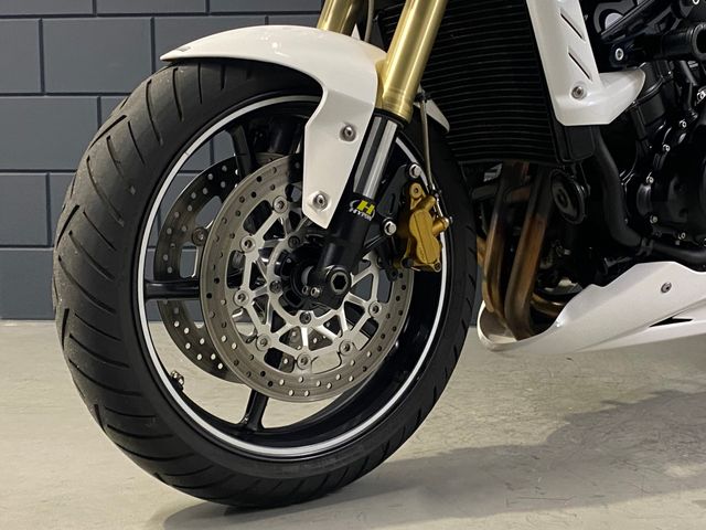 triumph - street-triple