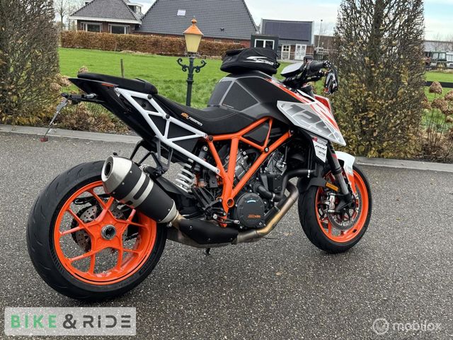 ktm - 1290-super-duke-r
