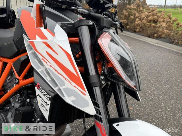 ktm - 1290-super-duke-r