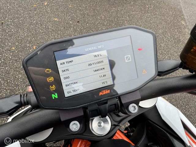 ktm - 1290-super-duke-r