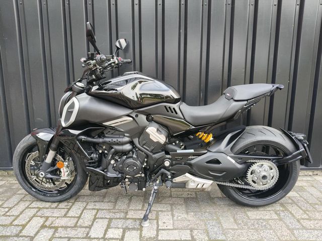 ducati - diavel-v4