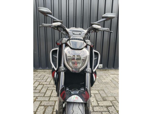 ducati - diavel-v4