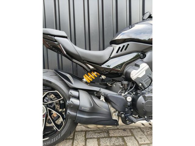 ducati - diavel-v4