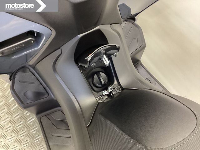 yamaha - tricity-300