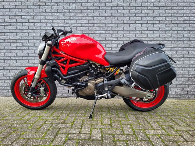 ducati - monster-821