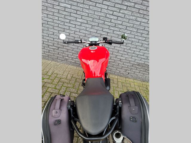 ducati - monster-821