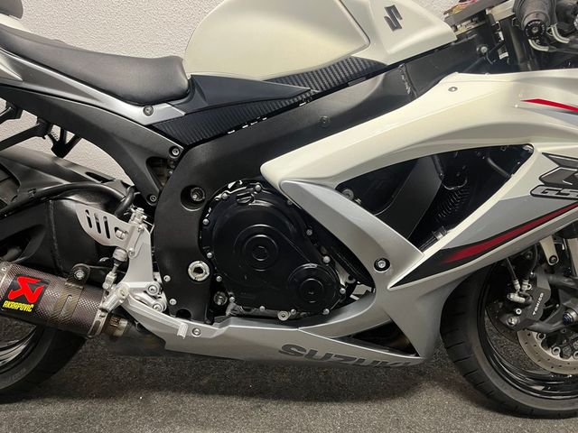 suzuki - gsx-r-750