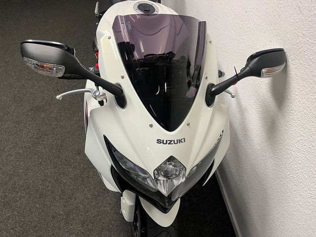 suzuki - gsx-r-750