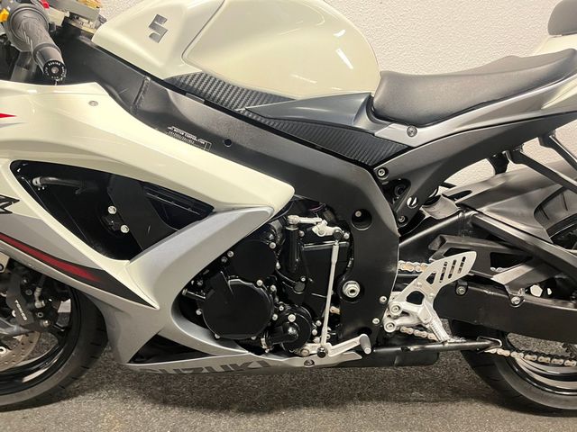 suzuki - gsx-r-750