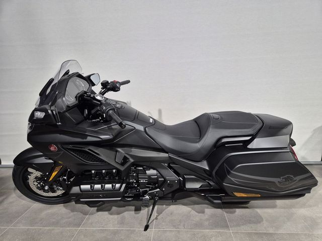 honda - gl-1800-goldwing