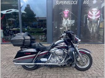 Harley-Davidson Electra Glide Ultra Screamin Eagle CVO Flhtcuse 2006 occasion