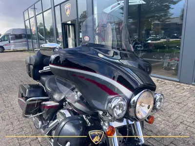 HARLEY-DAVIDSON ELECTRA GLIDE ULTRA SCREAMIN EAGLE CVO FLHTCUSE – foto 3