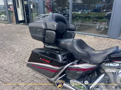 HARLEY-DAVIDSON ELECTRA GLIDE ULTRA SCREAMIN EAGLE CVO FLHTCUSE – foto 4