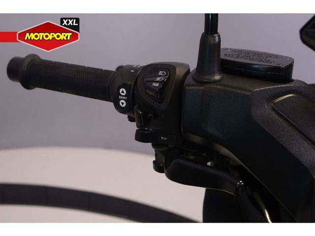 yamaha - x-max-400-iron-max-abs