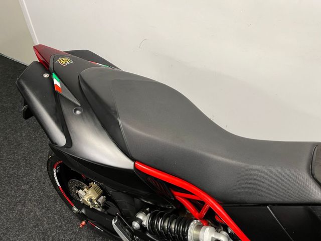 aprilia - dorsoduro-900
