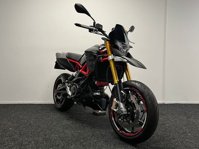 aprilia - dorsoduro-900