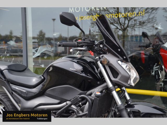 honda - nc-700-s-c-abs