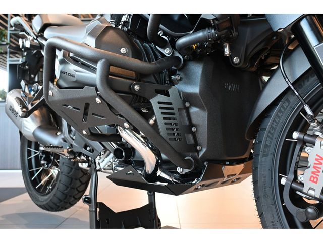 bmw - r-1300-gs-adventure-triple-black