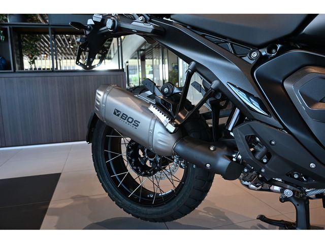 bmw - r-1300-gs-adventure-triple-black
