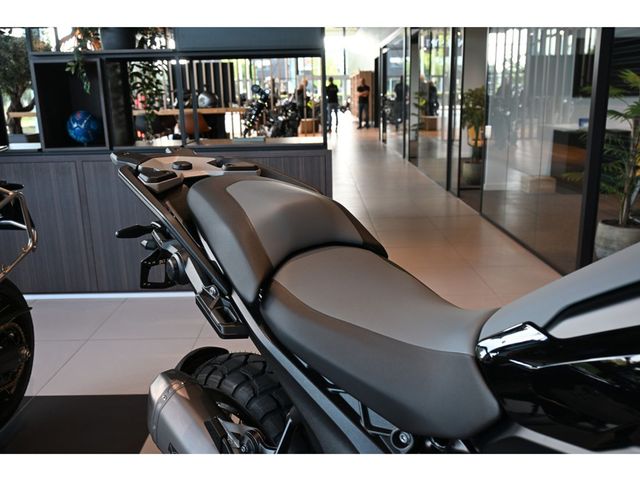bmw - r-1300-gs-adventure-triple-black