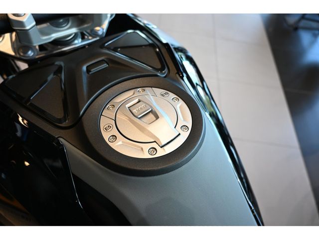 bmw - r-1300-gs-adventure-triple-black