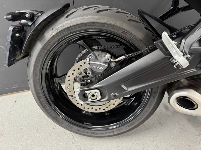 triumph - trident-660