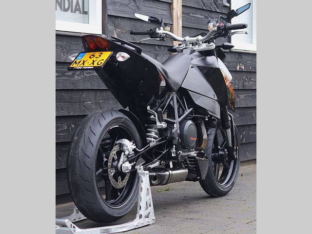 ktm - 690-duke