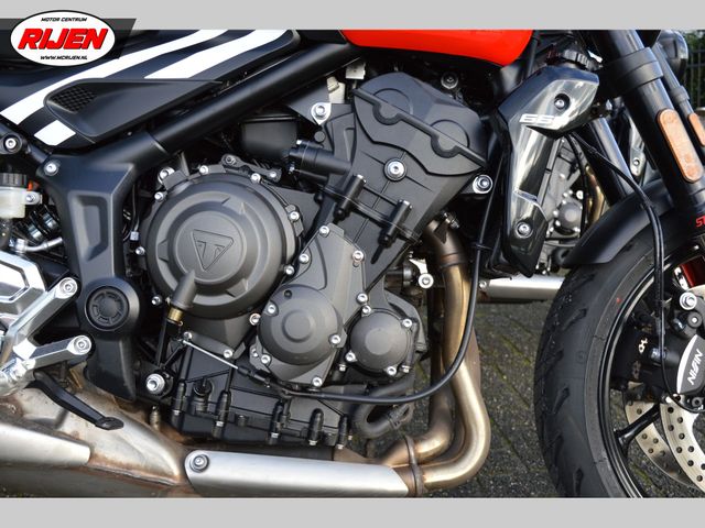 triumph - trident-660