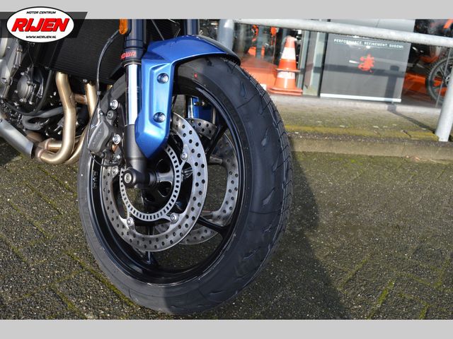 triumph - trident-660