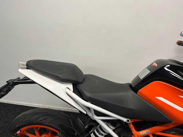 ktm - 390-duke