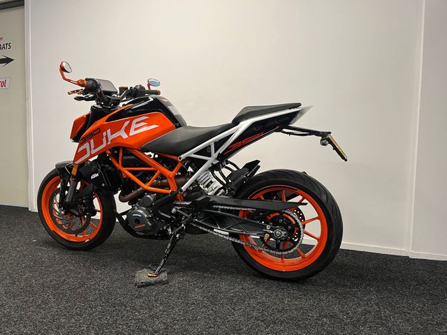 ktm - 390-duke