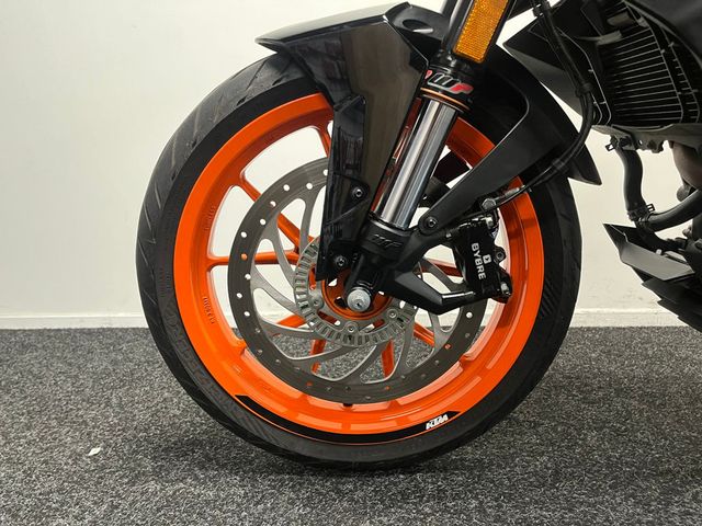 ktm - 390-duke