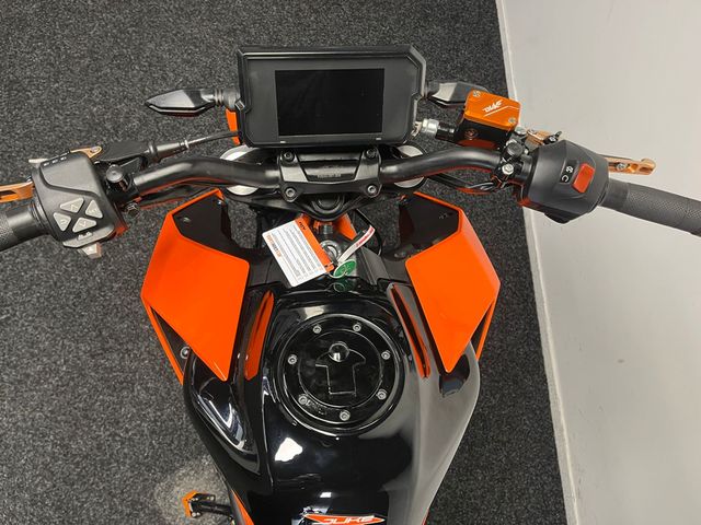 ktm - 390-duke