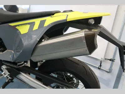 HUSQVARNA 701 SUPERMOTO – foto 2