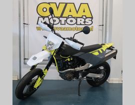 Husqvarna 701 Supermoto 2024 nieuw
