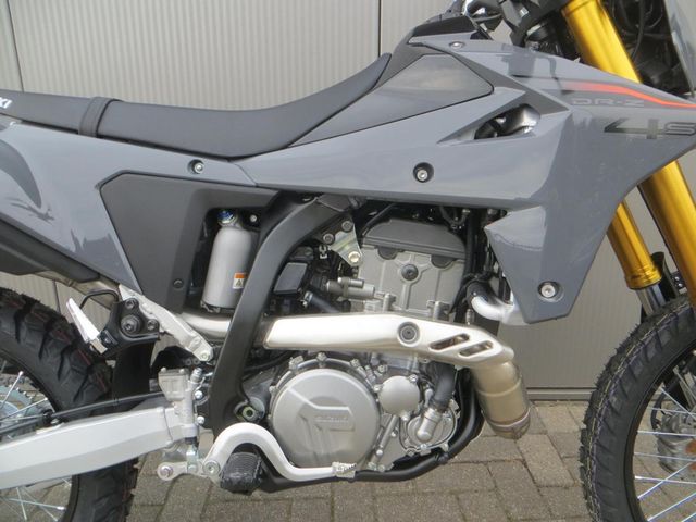 suzuki - dr-z-4-s