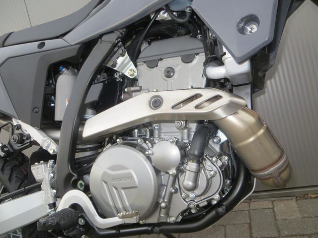 suzuki - dr-z-4-s