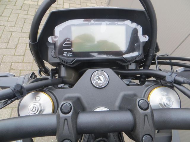 suzuki - dr-z-4-s