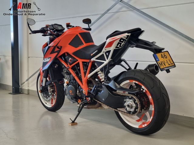 ktm - 1290-super-duke-r