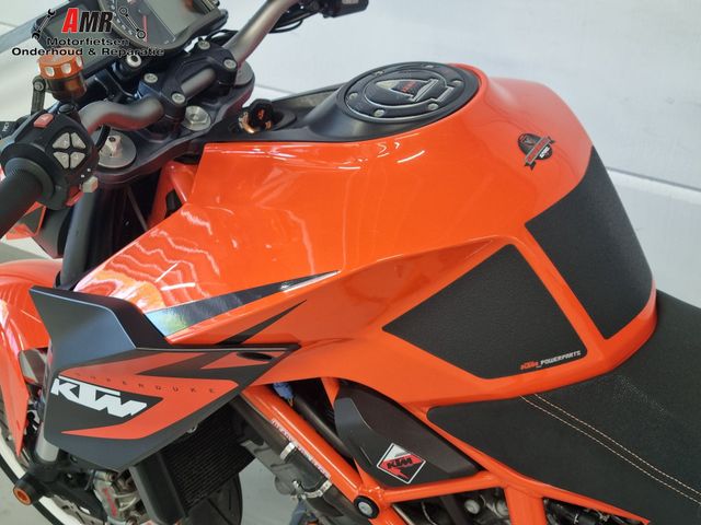 ktm - 1290-super-duke-r