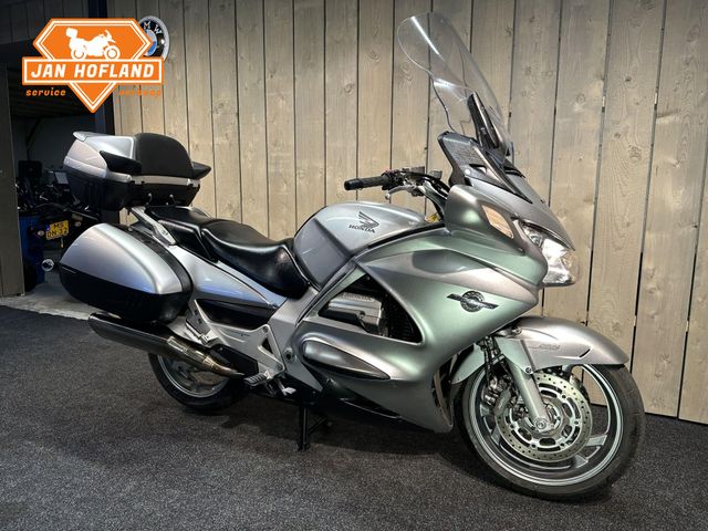 honda - st-1300-pan-european