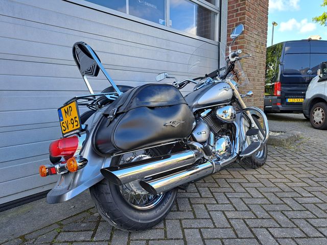 suzuki - c-800-intruder