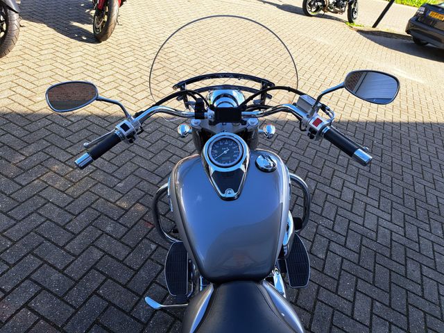 suzuki - c-800-intruder