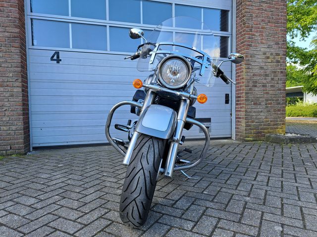 suzuki - c-800-intruder