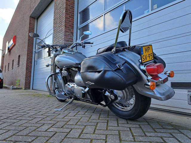suzuki - c-800-intruder